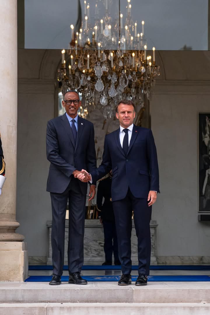 Perezida Kagame yasuye Perezida Macron mu Bufaransa
