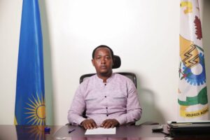 umuyobozi_w_akarere_ka_kamonyi_dr_nahayo_sylvere_avuga_ko_bakomeje_gushyira_imbaraga_mu_kubaka_ibikorwa_remezo-7a0b9