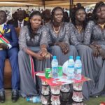 Umugabo yizihije Saint Valentin ari kumwe n’abagore be bane