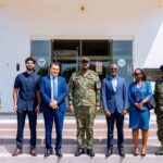 Gen. Muhoozi Kainerugaba yagiranye ibiganiro n’ubuyobozi bwa Nation Media Group ku ifungwa ry’ibinyamakuru bine byabo